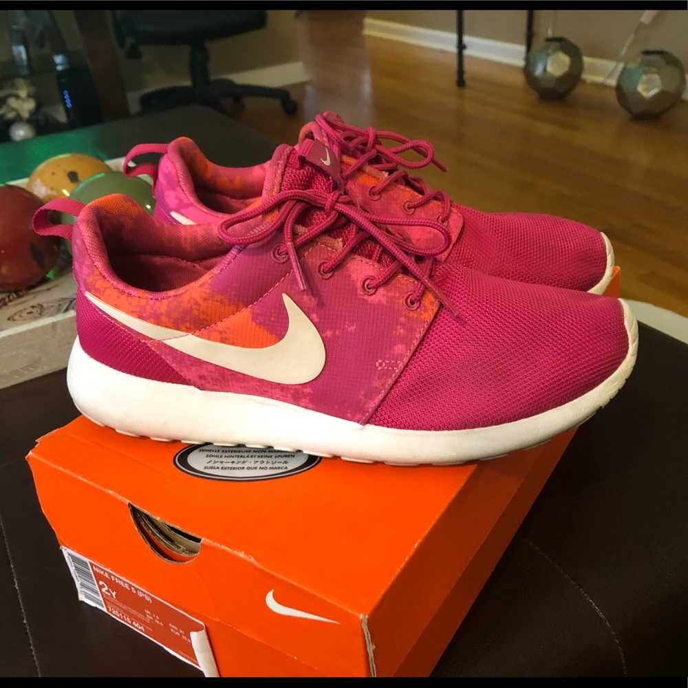 Nike Roshe shoes